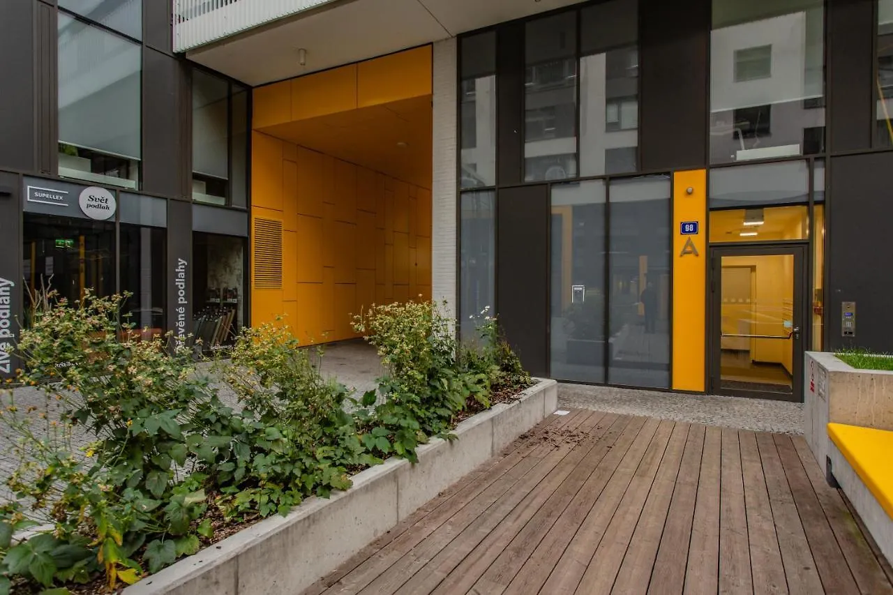 Spacious Terrace Apartment With Free Private Parking Praga 0*,