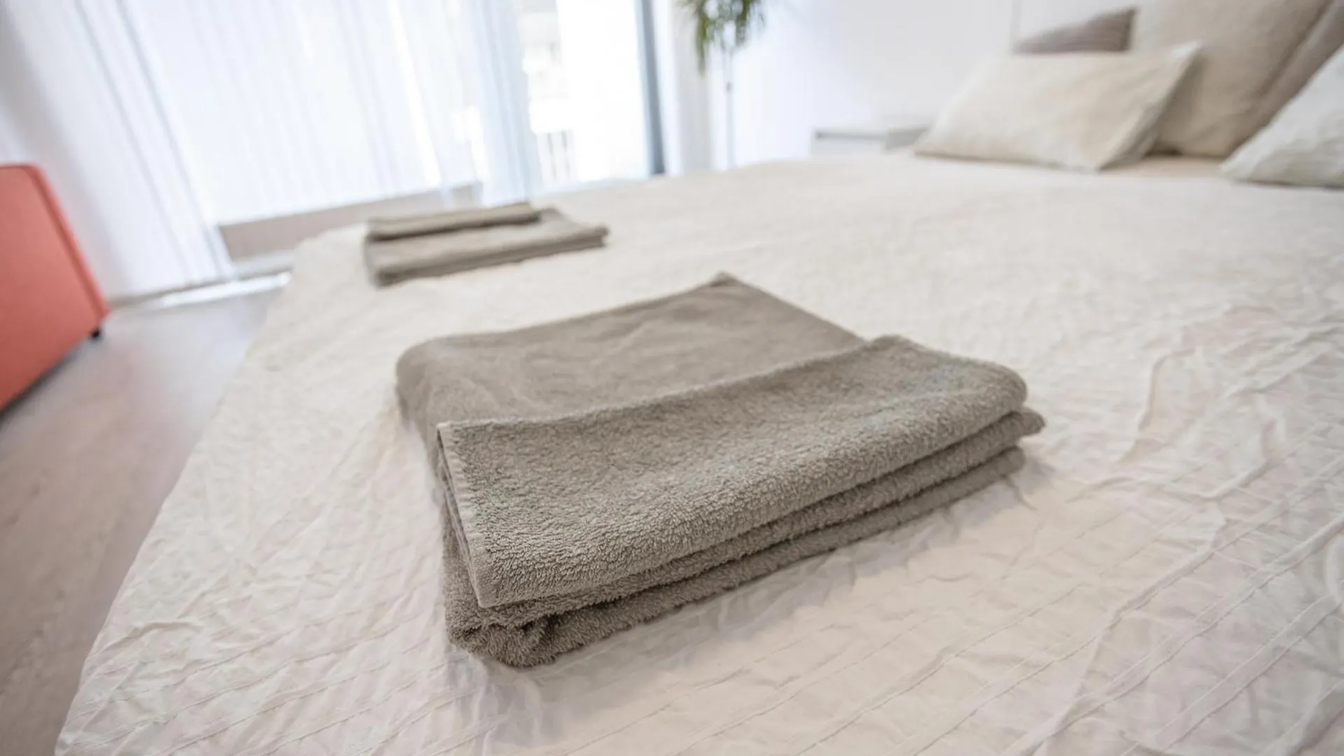 Spacious Terrace Apartment With Free Private Parking Praga República Checa